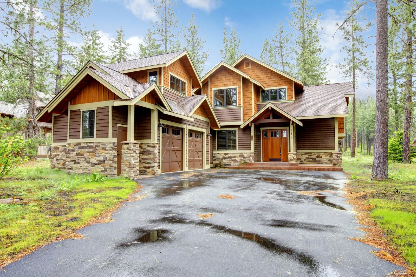 We make moving stress-free, simple, and fast for families and businesses in Lynwood, WA